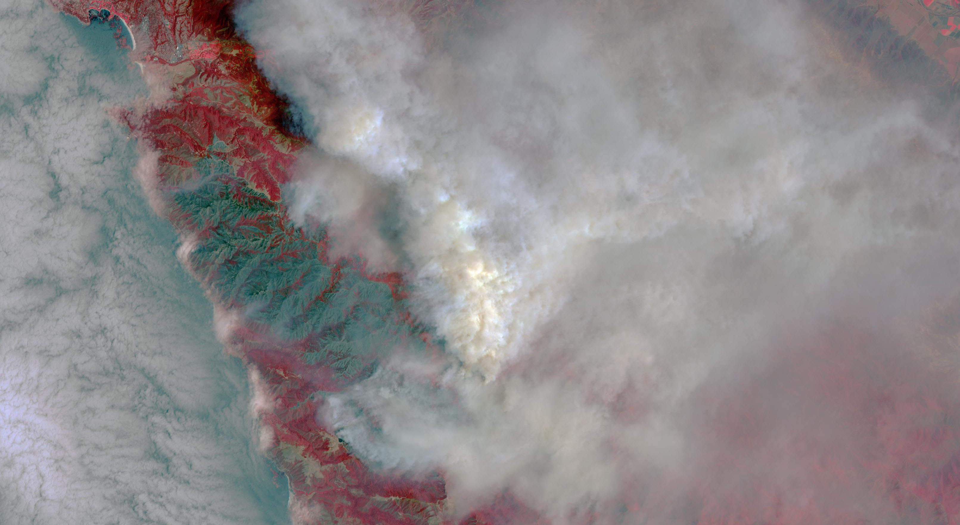 An image of the Soberanes fire, in northern California near Big Sur