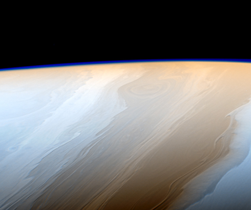 Up-close image of Saturn's clouds from Cassini