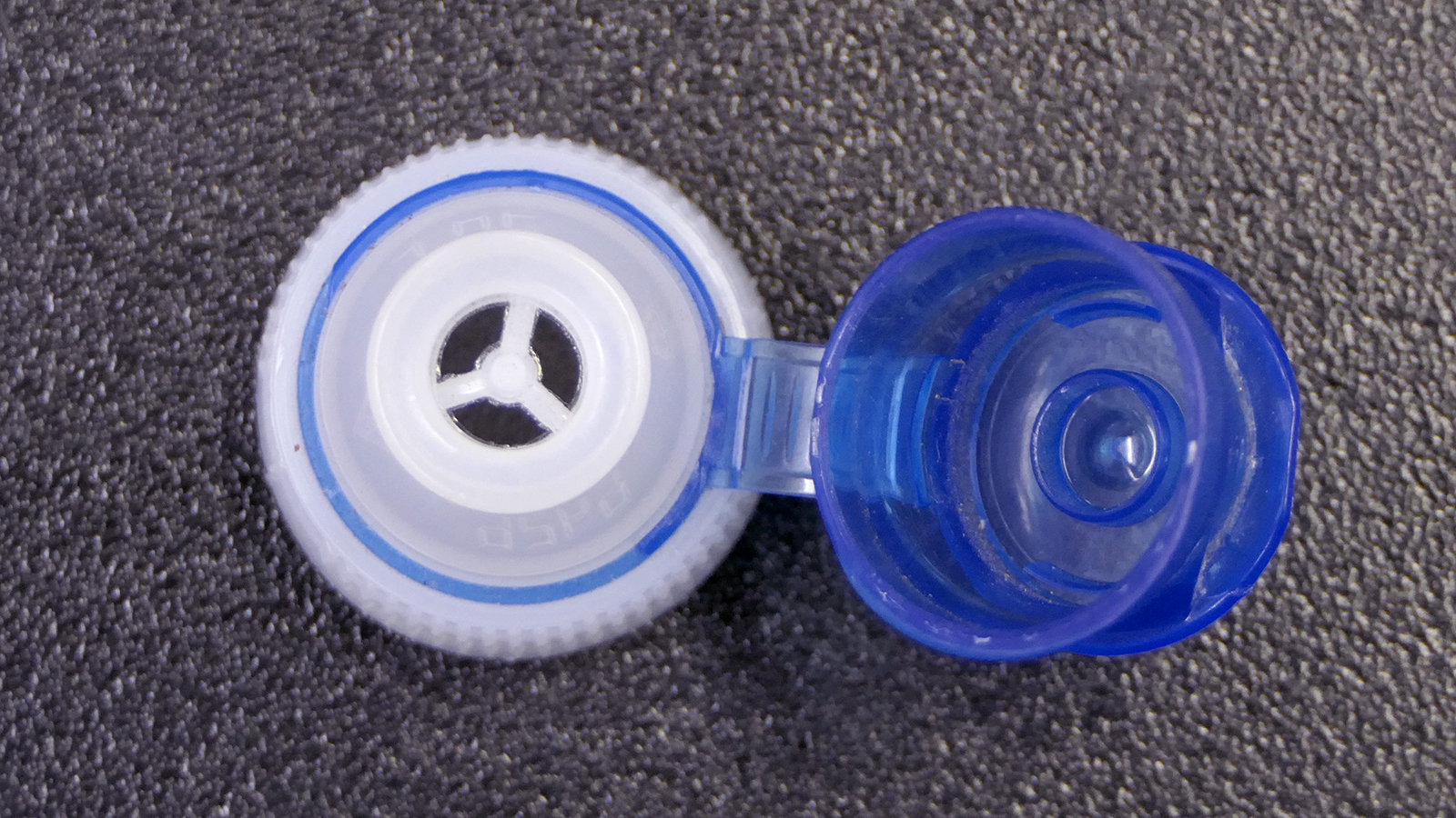flip-top lid