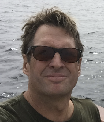 A profile photo of Stephen Lowe