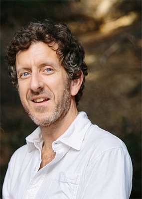A profile photo of Dr. Peter Willis