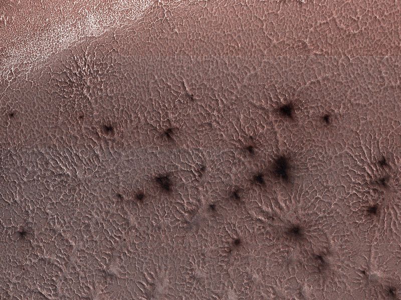 Jamming with the 'Spiders' from Mars  PIA22587-800x600